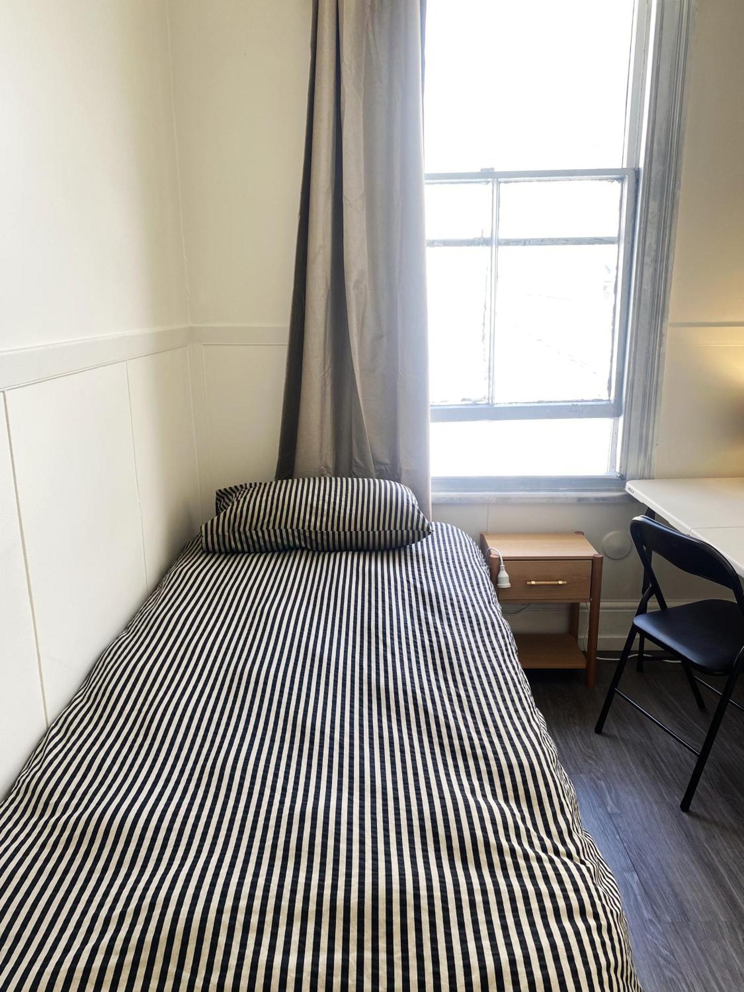 215 Edinburgh Castle Hostel Auckland Exterior photo