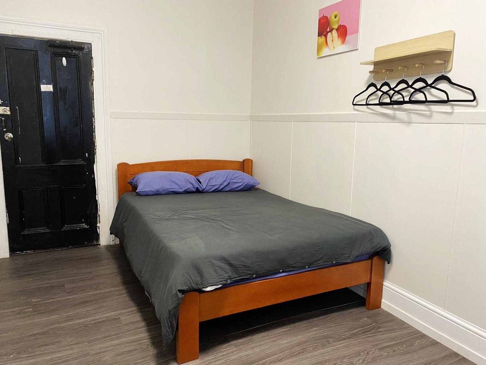 215 Edinburgh Castle Hostel Auckland Exterior photo